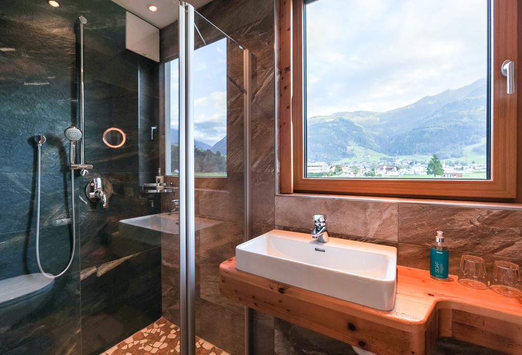 Simone'S Platzerl - Nachhaltiger Urlaub Inkl Sommerkarte, Freier Eintritt Tauern Spa, Schwimmteich Und Saunabereich Kaprun Buitenkant foto