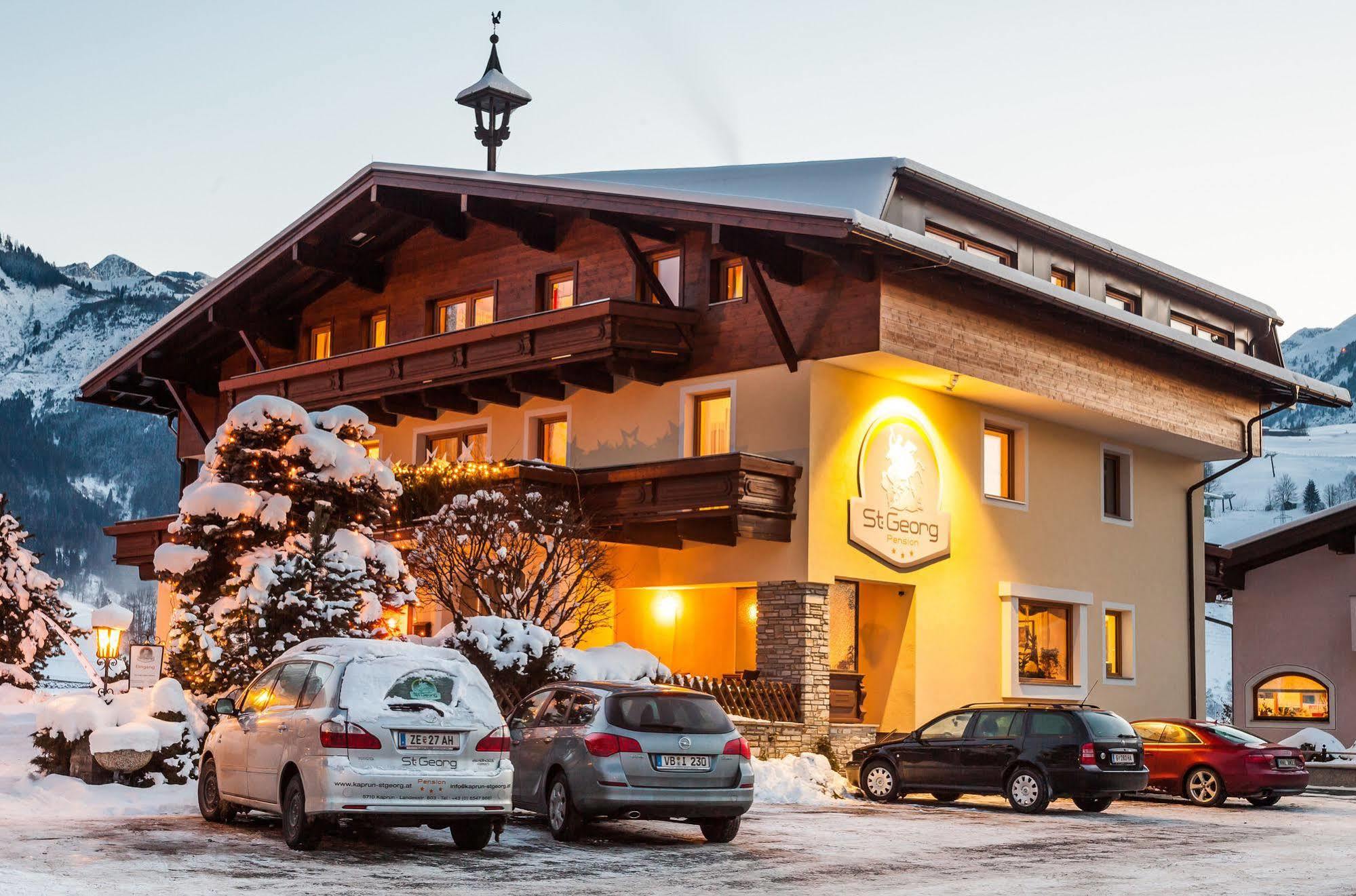 Simone'S Platzerl - Inklusive Taeglichem Freien Eintritt Tauern Spa - Nur 5 Gehminuten, Sommerkarte, Privatem Garten Mit Schwimmteich, Grill Und Saunabereich Kaprun Buitenkant foto